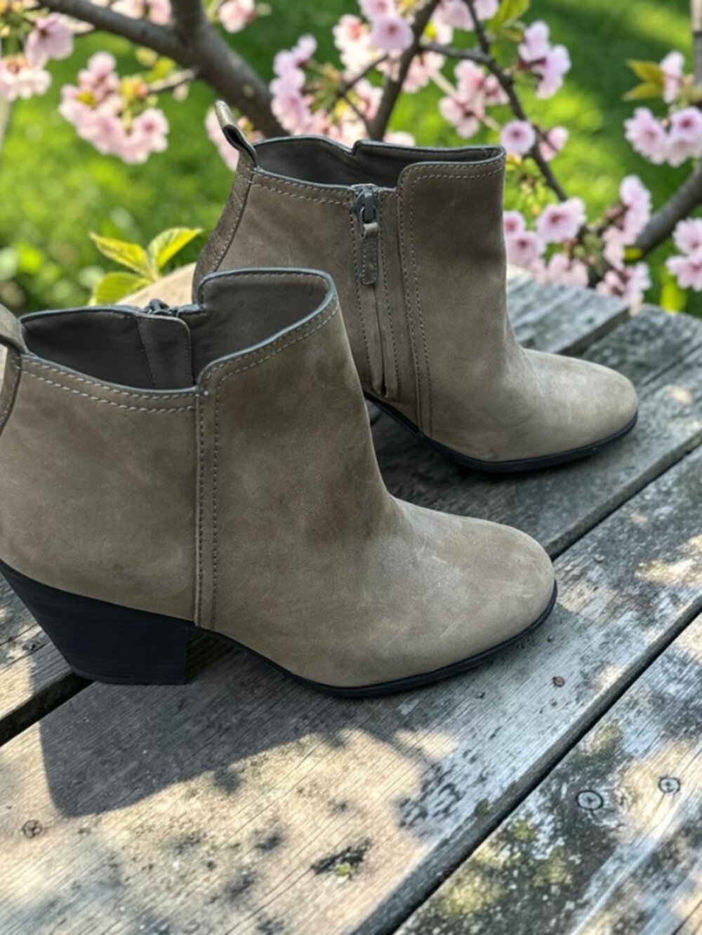 Cole Haan Women's Chesney Bootie Ankle Boot Shoes, Greystone Leather Size 9.5